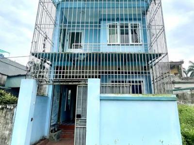 Cho thuê nhà 2 tầng. Nhà mới sạch sẽ thoáng mát an ninh tốt.Phù hợp cho gđ thuê lâu dài